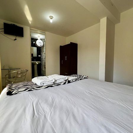 Hostal Santa Rosa Caraz Extérieur photo