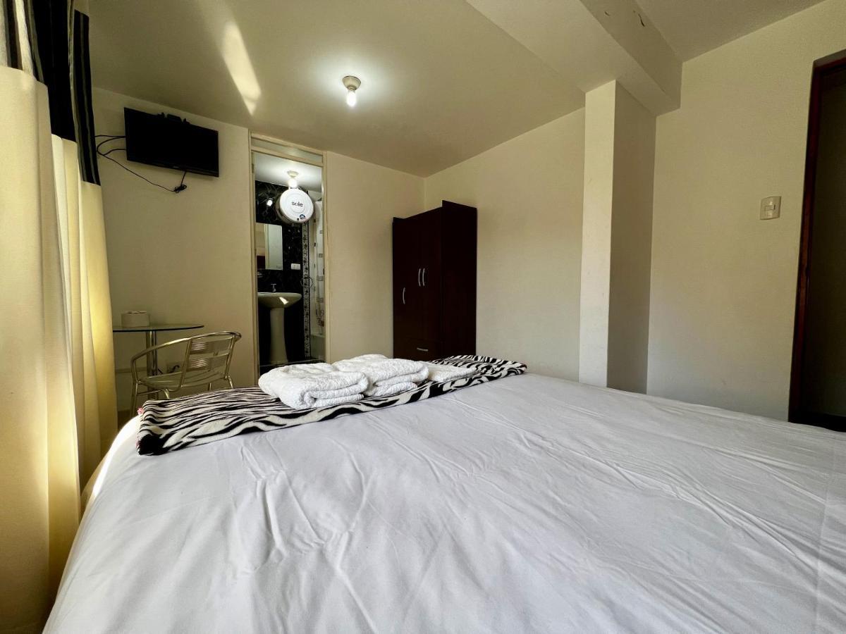Hostal Santa Rosa Caraz Extérieur photo
