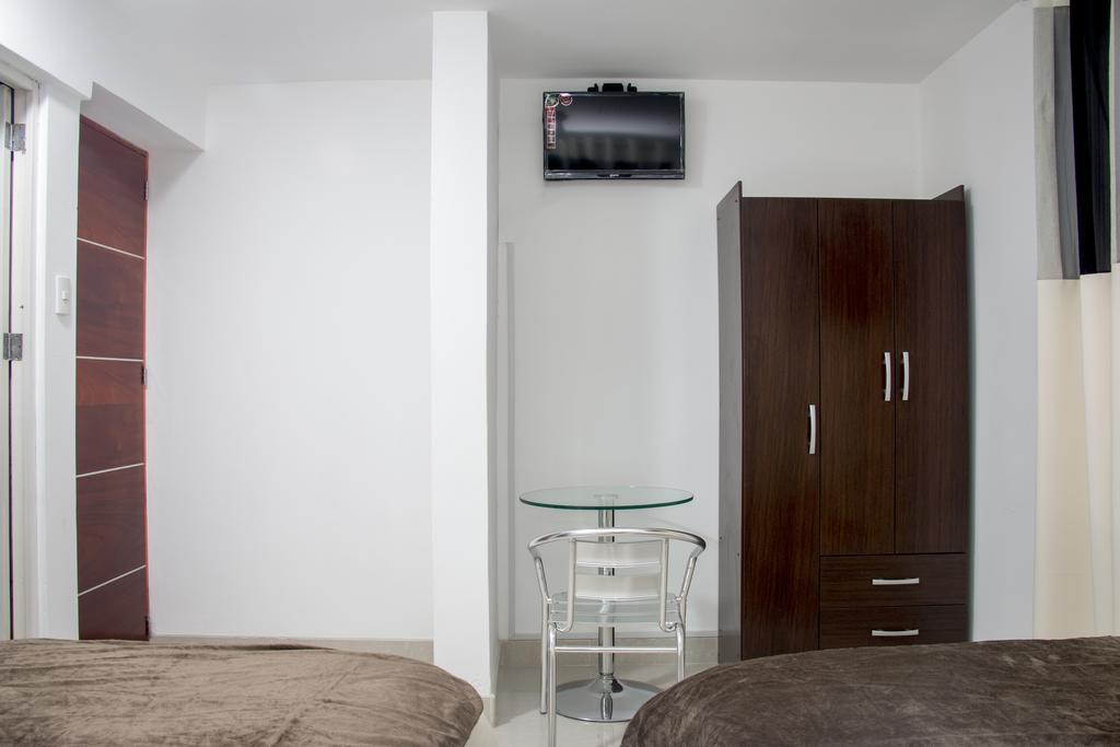 Hostal Santa Rosa Caraz Chambre photo