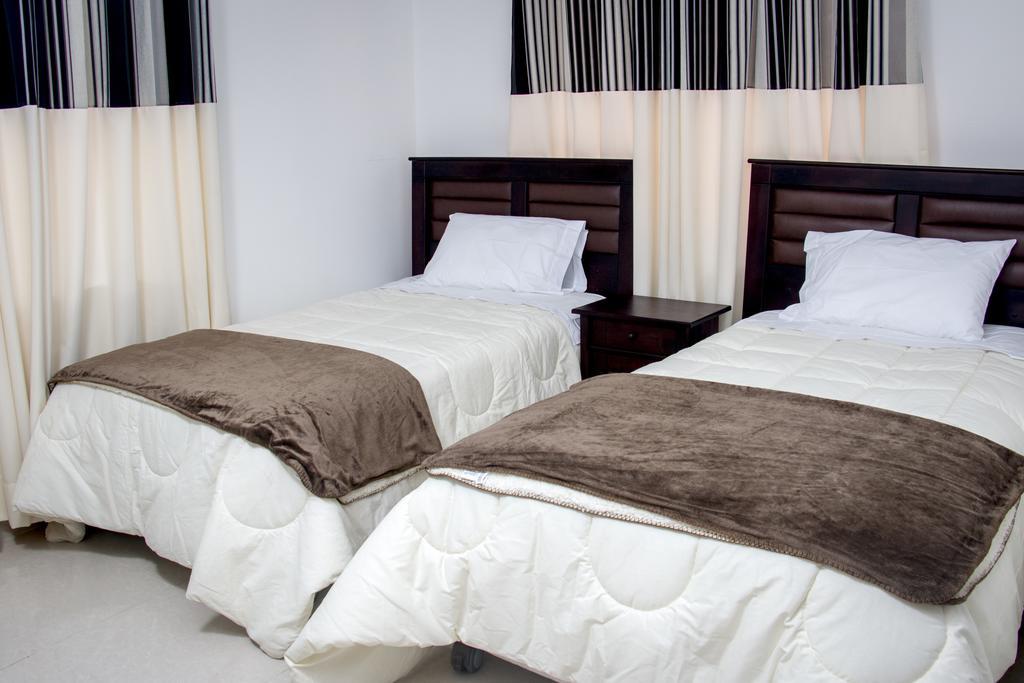 Hostal Santa Rosa Caraz Chambre photo